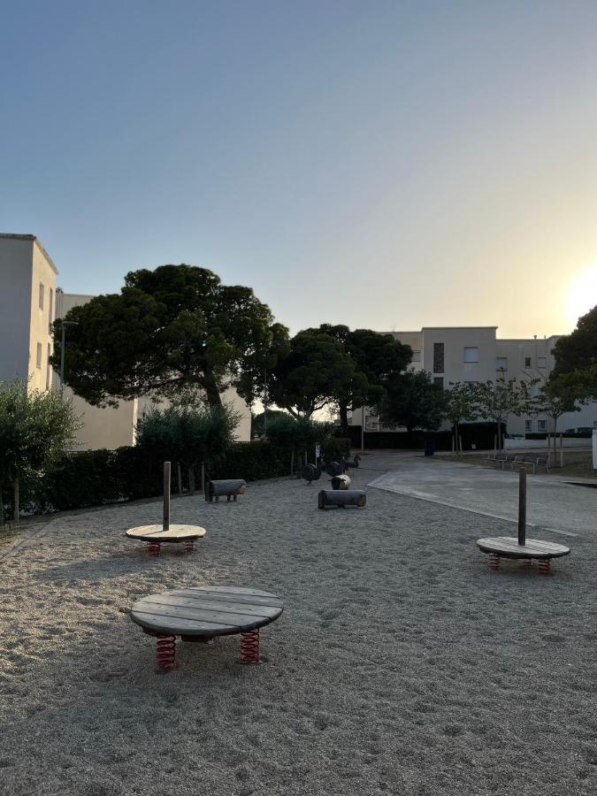Calma Marina Roses Apartment Exterior photo