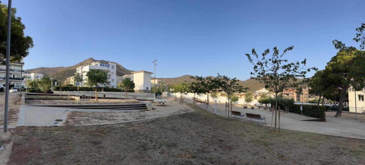 Calma Marina Roses Apartment Exterior photo