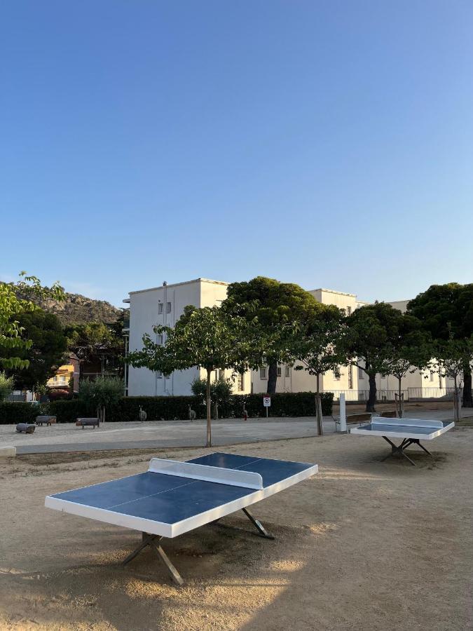 Calma Marina Roses Apartment Exterior photo