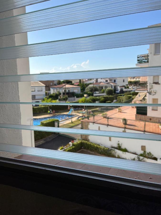 Calma Marina Roses Apartment Exterior photo