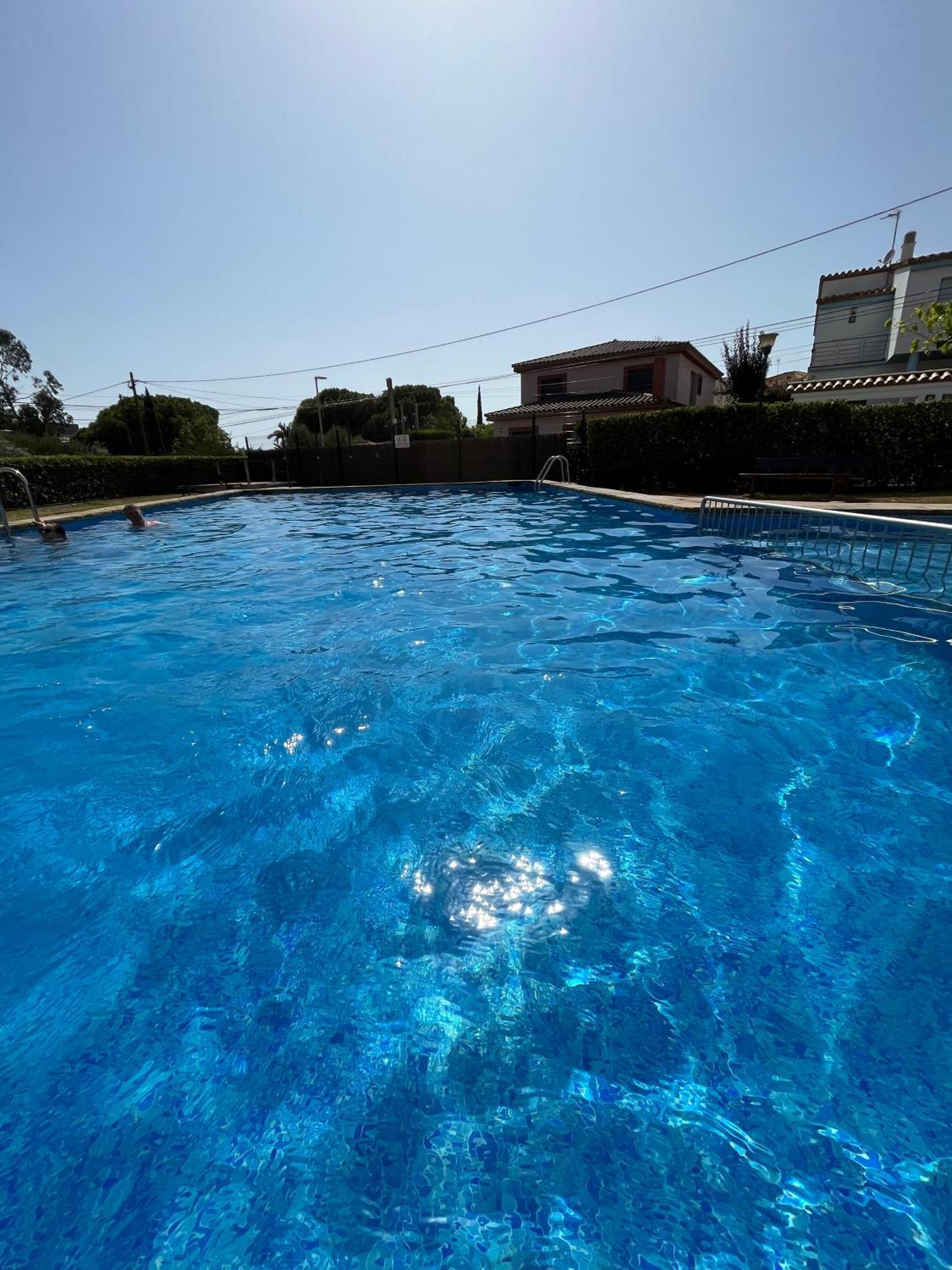 Calma Marina Roses Apartment Exterior photo